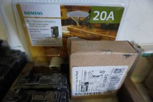 lot 20 image: 1 - Siemens 140 Amp Type Q Circuit Breaker