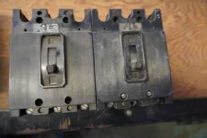 lot 55 image: 2- ITE Brand EH1 100 Amp Circuit Breakers 480 Volt