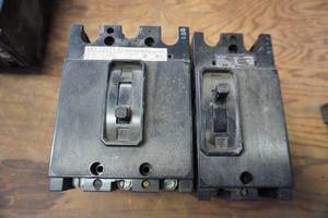 lot 56 image: 2- ITE Brand EH1 20 & 30 Amp Circuit Breakers 480 Volt