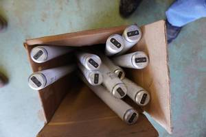 lot 58 image: 13 - Philps Brand Fluorescent Light Bulbs