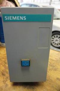 lot 86 image: Siemens Electrical Relay Encloser Electrical Box