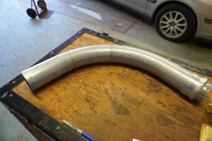 lot 94 image: 3 90 Degree Electrical Elbow Conduit