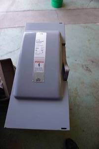lot 95 image: Siemens Model JN324 200 Amp ITE Enclosed Switch Electrical Box