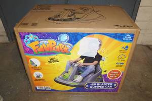 lot 5 image: Flybar Funpark 12V Blaster Bumper Car for 14 Years