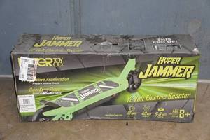 lot 7 image: Hyper Jammer 12V Electric Scooter