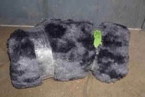 lot 12 image: Plush Area Rug 8x10