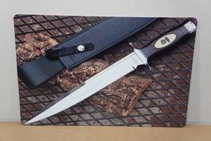 lot 36 image: Novelty Metal Sign -Collectable Knife