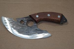 lot 43 image: Carbon Steel Finger Hole Belt Knife