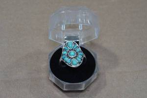 lot 105 image: Turquoise Silver Tone Ring