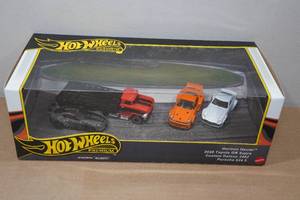 lot 110 image: Hot Wheels Horizon Hauler with Porsche, Datsun and Toyota Cars