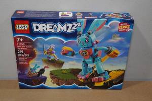 lot 111 image: Lego Dreamz Izzie and Bunchu 259 Piece Building Set