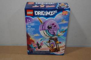 lot 112 image: Lego Dreamz Izzie Narwhal Hot Air Ballon 156 Piece Building Set