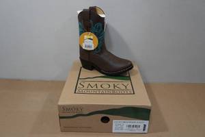 lot 141 image: Smoky Mountain Boots -Childs Size 10.5