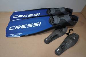 lot 151 image: Cressi Gara Modular Sprint SCUBA Fins -Size 44-4510-11