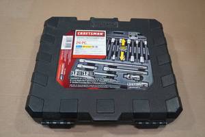 lot 184 image: Craftsman 24-Piece Socket Accessories Kit