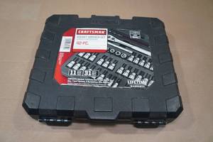 lot 185 image: Craftsman Socket Wrench Set