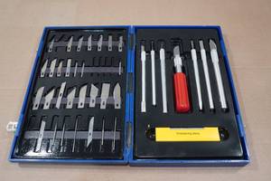 lot 186 image: X-Acto Knife Set