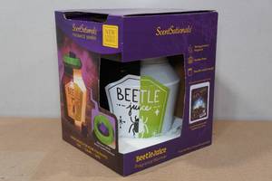lot 224 image: Scensationals Beetle Juice Fragrance Warmer
