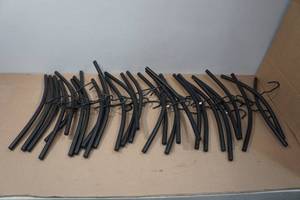 lot 253 image: 29 Heavy Duty Clothes Hangers