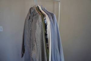 lot 255 image: 8 Long Sleeve Button Up Mens Shirts