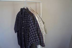 lot 259 image: 8 Short Sleeve Button Up Mens Shirts