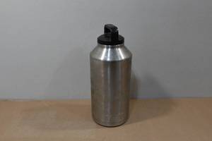 lot 274 image: Large Yeti Thermos