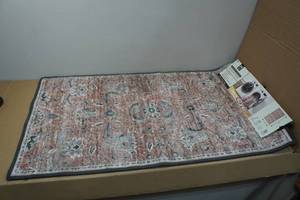 lot 113A image: Members Mark Everwash Accent Rug 24x43