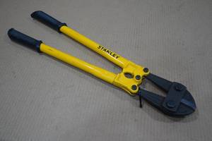 lot 132A image: Stanley Bolt Cutters
