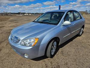 lot 6 image: 2005 Kia Spectra