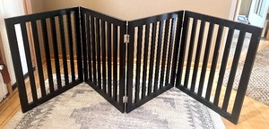 lot 26 image: 4 Panel Dark Espresso Wood Dog Gate
