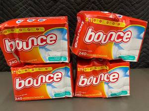 lot 2 image: Set of 4 Bounce Fabric Softener Sheets - 240 Count Each