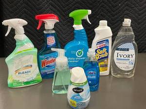 lot 21 image: Collection of Household Cleaning Supplies - 8 Items