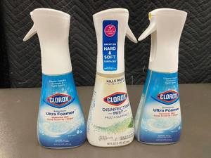lot 26 image: Set of 3 Clorox Bathroom Cleaners and Disinfecting Mist