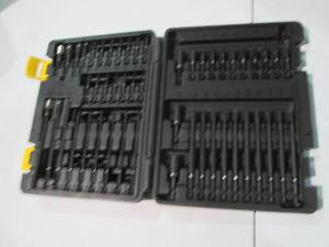 lot 8 image: Titan Impact driver bit set...