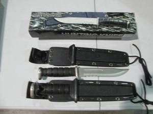 lot 26 image: Lot of 2 Fury 60026 fixed blade hun...