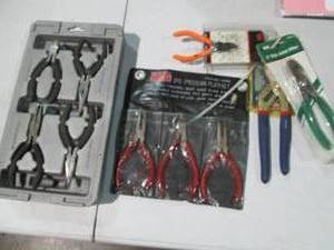 lot 32 image: Assortment of new needle nose plier...
