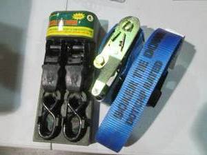 lot 41 image: 2pc camo 1in8ft ratchet strap set...