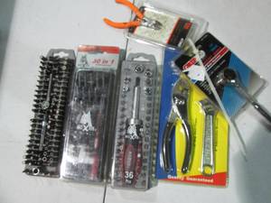 lot 49 image: 30 in 1 interchangeable precision s...