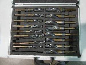 lot 67 image: Cased lot of larger sized Titanium ...