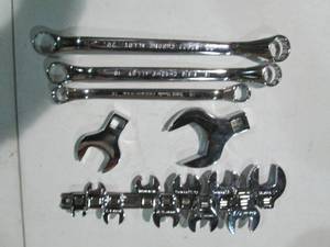 lot 102 image: Mechanics Specialty Crow wrench hea...
