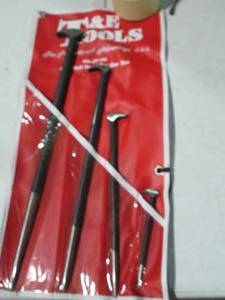lot 111 image: 4pc Roll-Head Pry bar set (8in to 2...