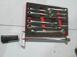 lot 112 image: 9pc SAE Combination Wrench set plus...