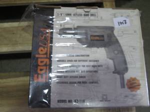 lot 126 image: Eagle 38in Keyless hand drill...
