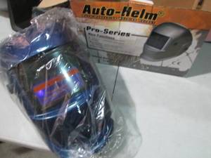 lot 144 image: Auto-Helm auto darkening welding he...