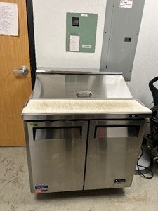 lot 9 image: Turbo Air Refrigerated Sandwich prep table 36