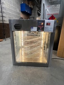 lot 21 image: Serve It 18 Rotating Pizza Warmer Mode 423PDW18D1