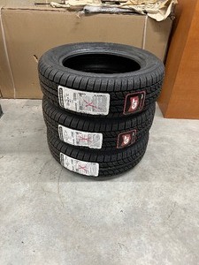 lot 25 image: 3 New General Tires Altimax RT43 18560 R15 84T