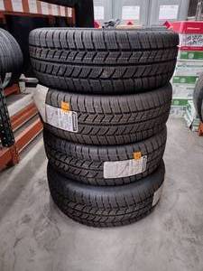 lot 6 image: 4 New Continental Vanco winter 2 Tires