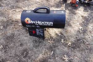lot 28 image: Mr Heater Brand 75 - 125,000 BTU Propane Heater
