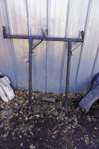 lot 16 image: Cross Tread Brand Single Side Truck Mount Ladder Rack